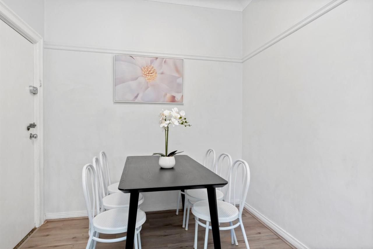 Burwood Newly Renovated 2 Bedroom Apartment Sydney Eksteriør billede