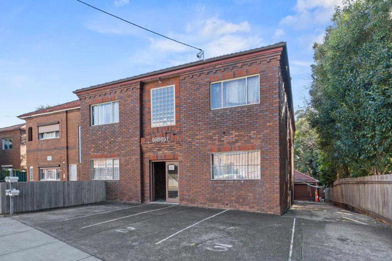 Burwood Newly Renovated 2 Bedroom Apartment Sydney Eksteriør billede